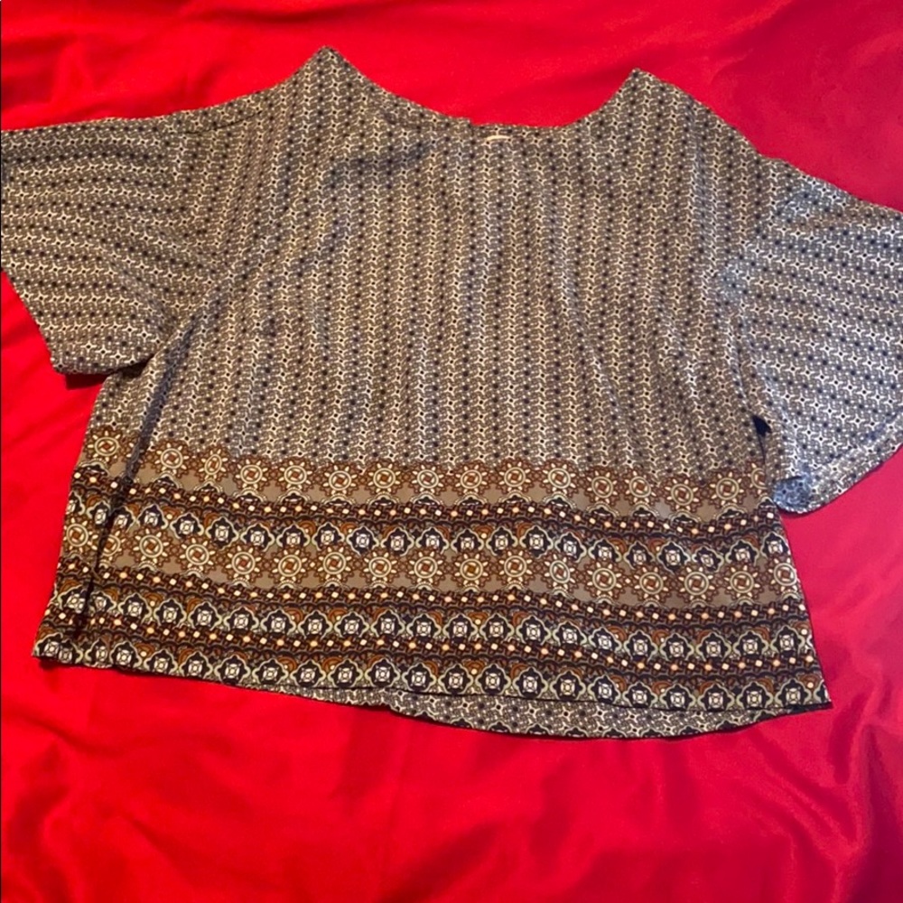 Women crop top shirt